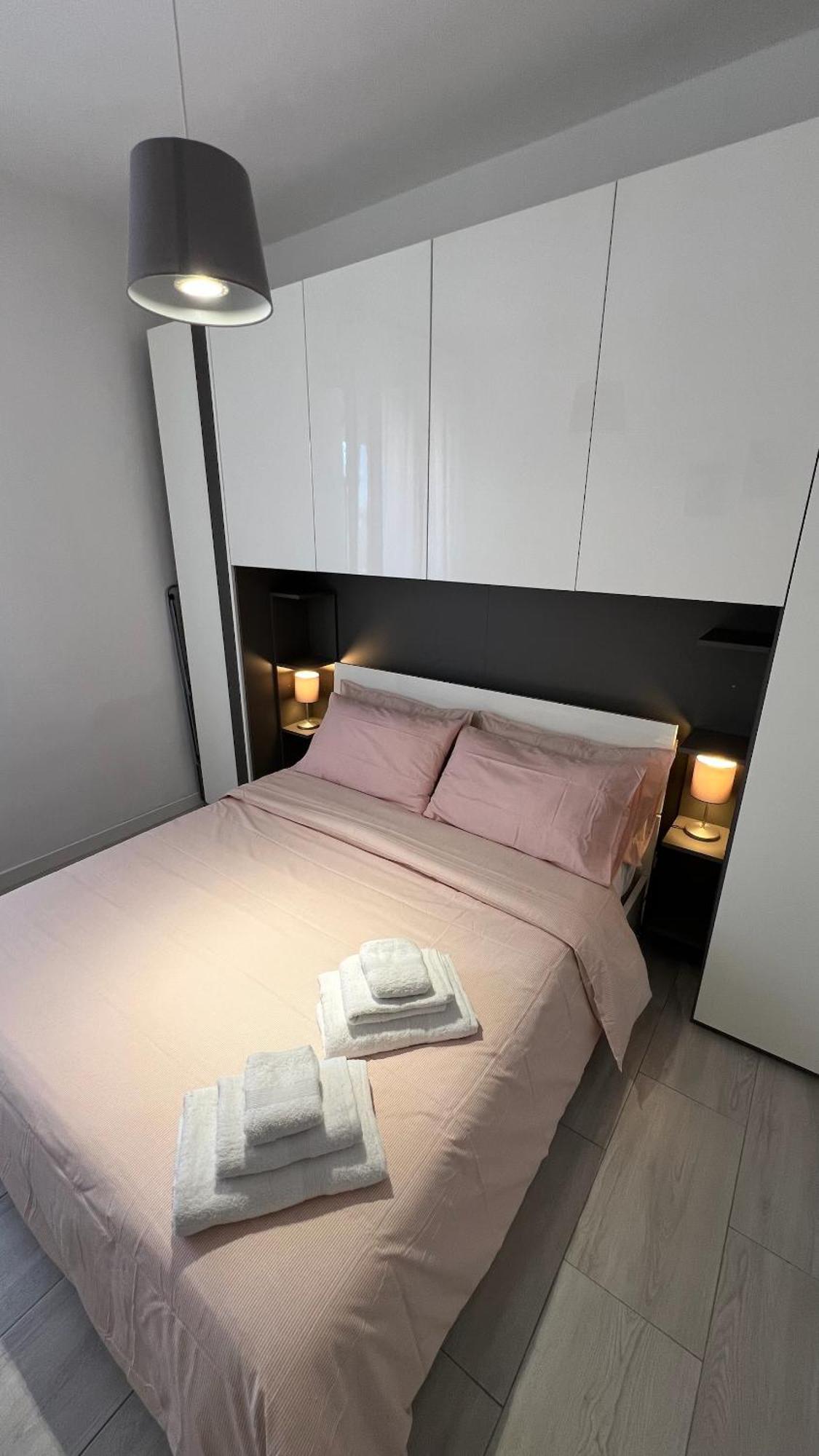 Apartamento Rafael - 10 Min From Linate Airport, Centrale Fs, Ospedale San Raffaele *